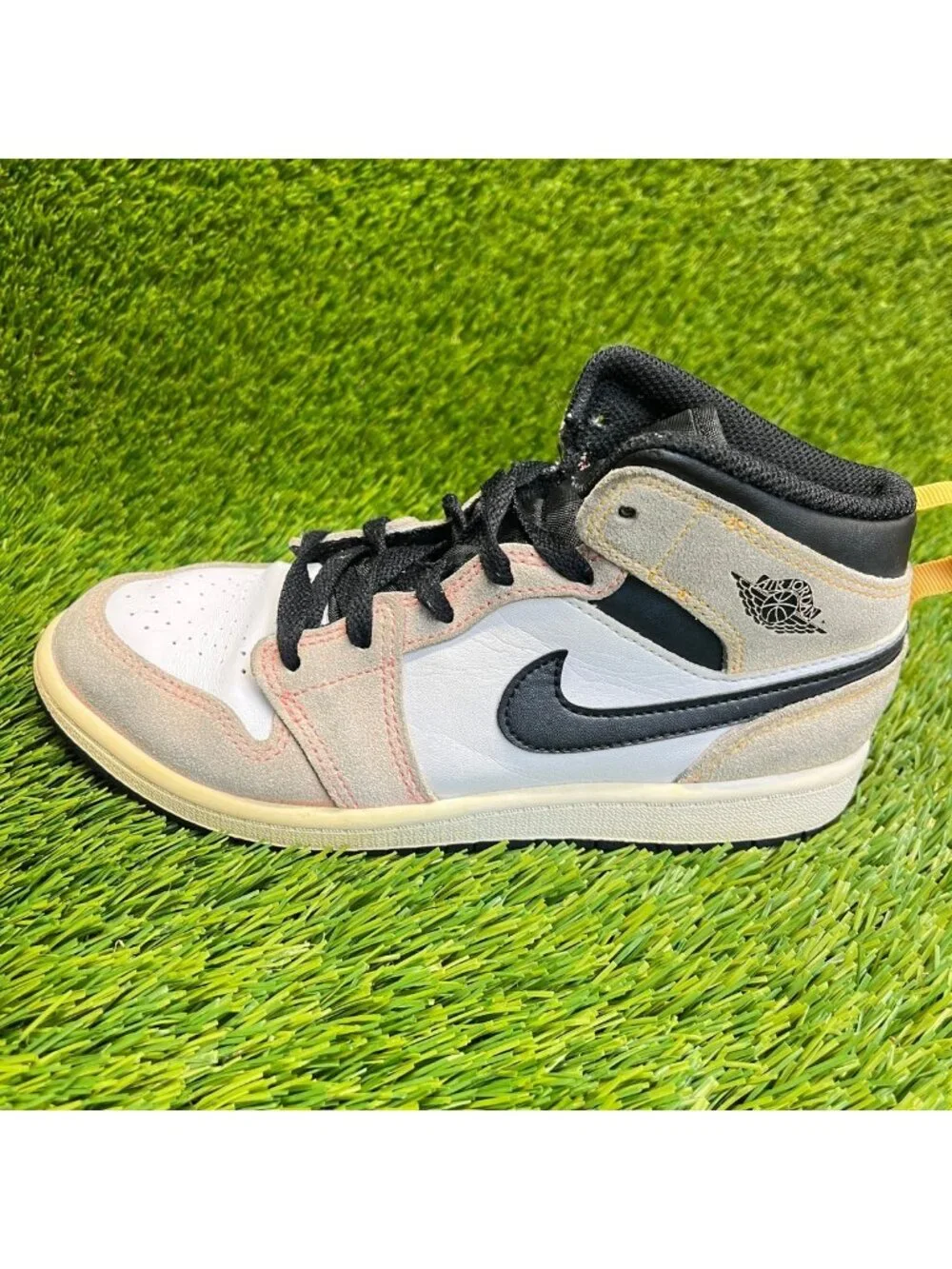 Nike Air Jordan 1 Mid SE PS Flight Boys Size 3Y White Basketball Shoes Sneakers